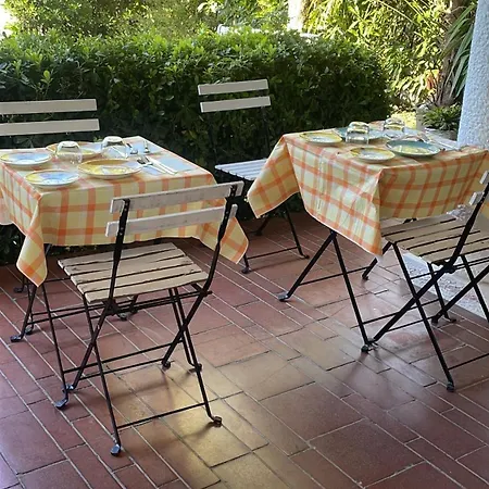 Happy Days Breakfast Apartment